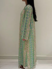 Abaya Naïa KIMAIAN - Premium flowing abaya, movement detail